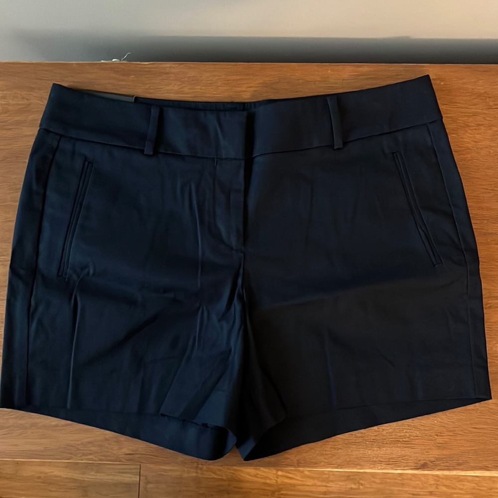 Ann Taylor Devin Metro Short -Navy